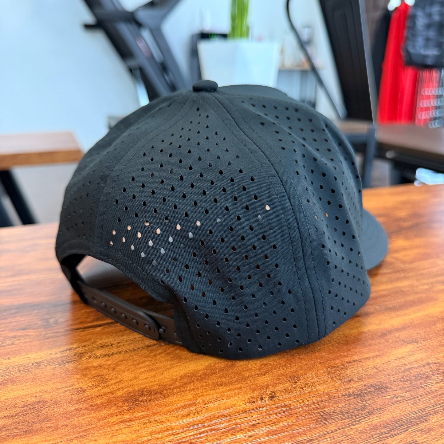 NB EVO2 Water-Resistant Snapback+ (Black)