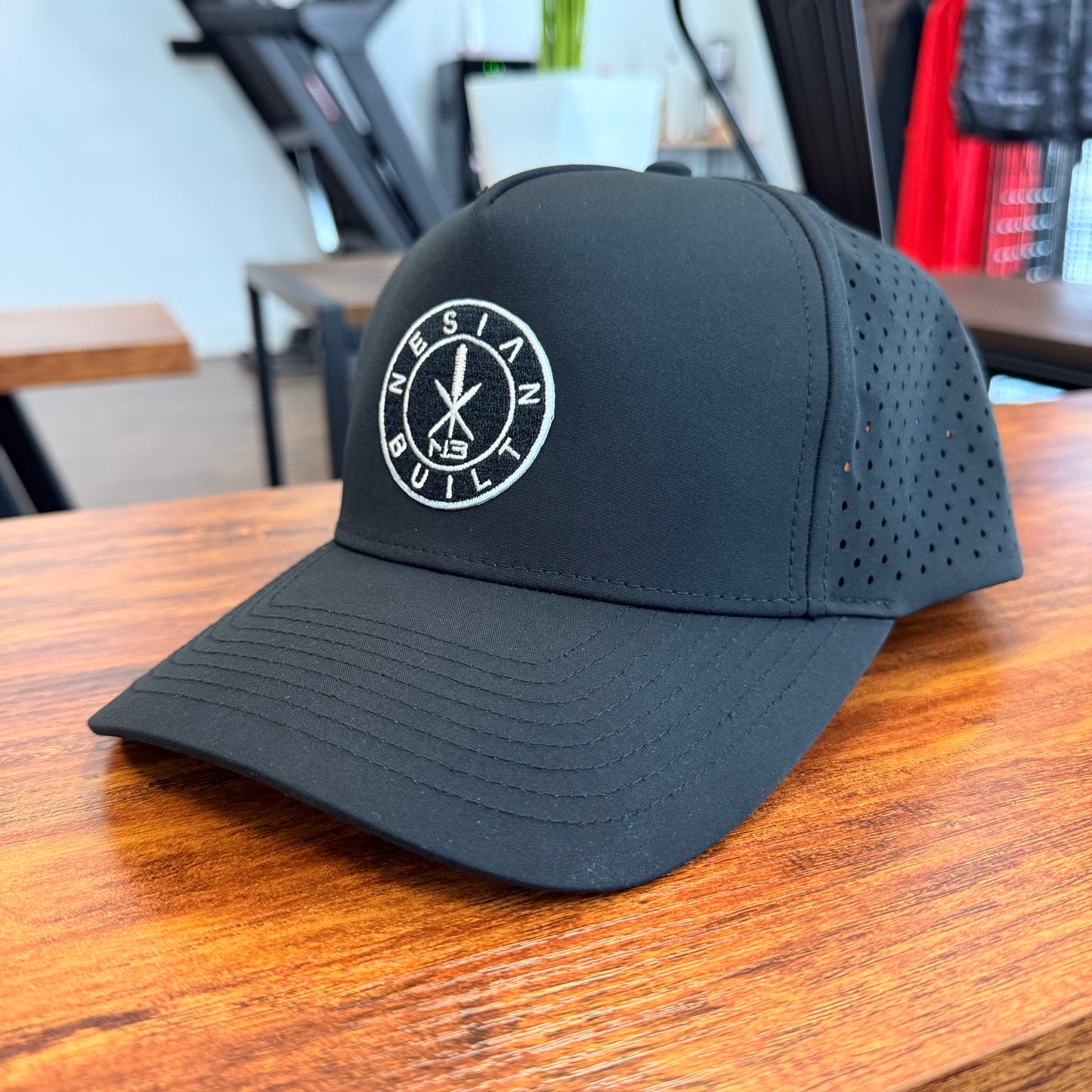 NB EVO2 Water-Resistant Snapback+ (Black)