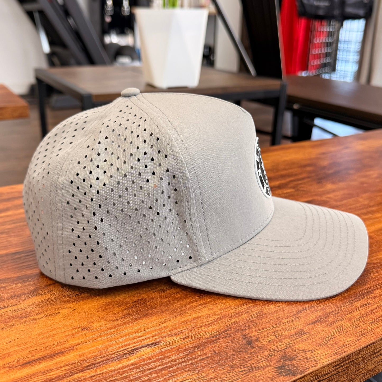 NB EVO2 Water-Resistant Snapback+ (Grey)