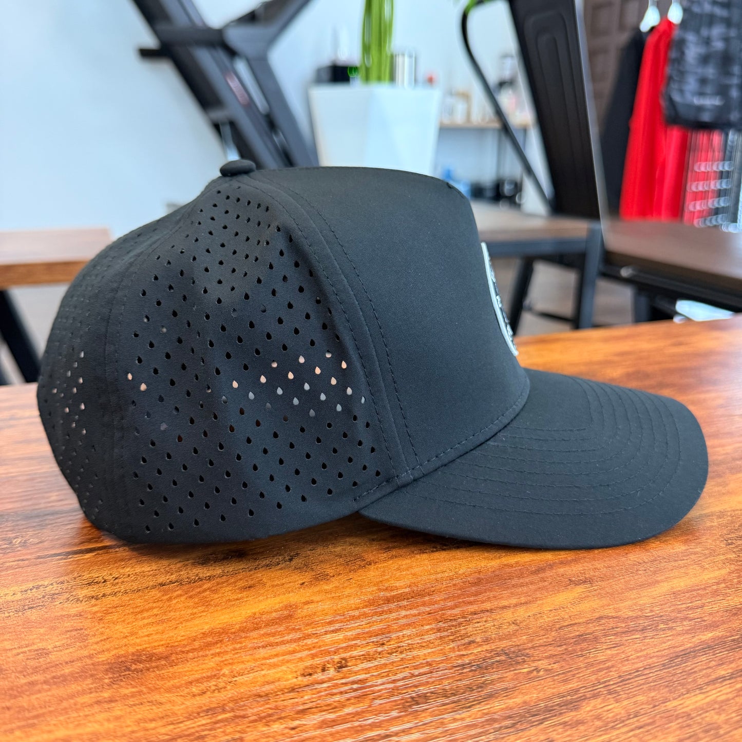 NB EVO2 Water-Resistant Snapback+ (Black)