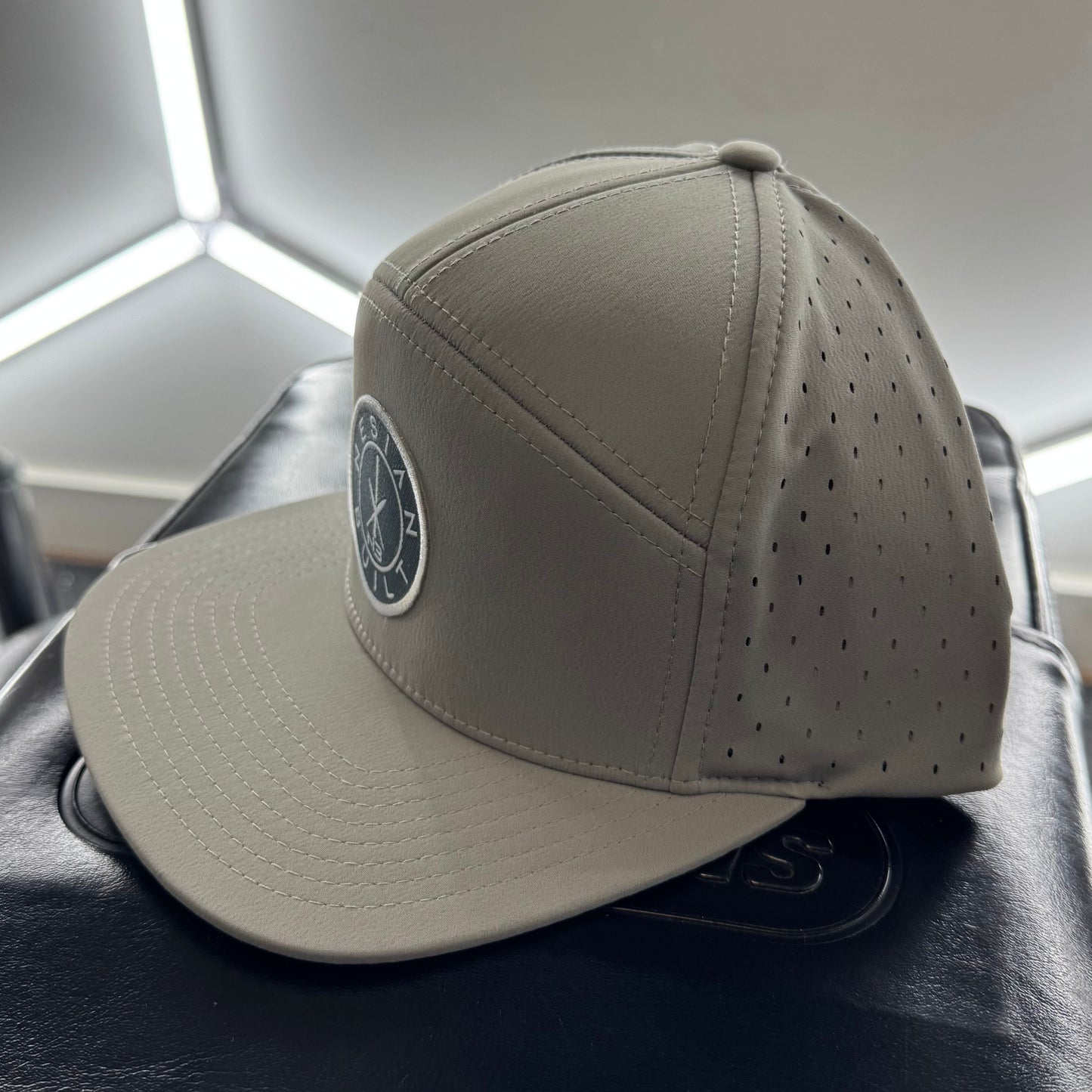 EVO2 Water-Resistant Snapback (Grey)